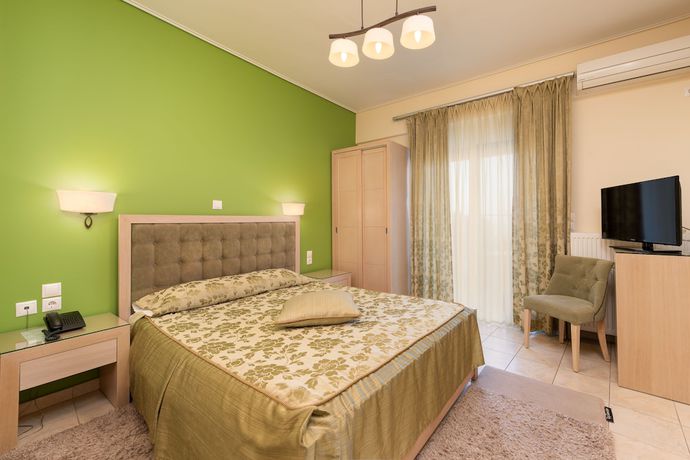 Imagen de la habitación del Hotel Heliotropes. Foto 19