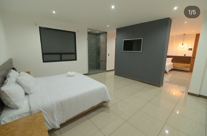 Imagen de la habitación del Hotel Hell Blue. Foto 3