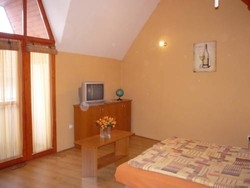 Imagen general del Hotel Hellasz Apartman. Foto 9