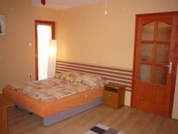 Imagen general del Hotel Hellasz Apartman. Foto 11