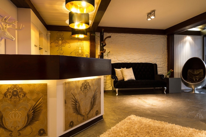 Imagen de los interiores del Hotel Hellers Twenty Four 1. Foto 12