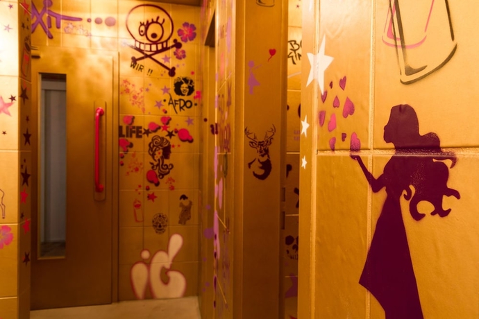 Imagen de los interiores del Hotel Hellers Twenty Four 1. Foto 14