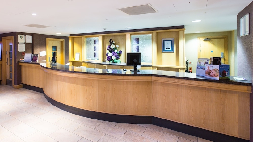 Imagen de los interiores del Hotel Hellidon Lakes Golf and Spa. Foto 16