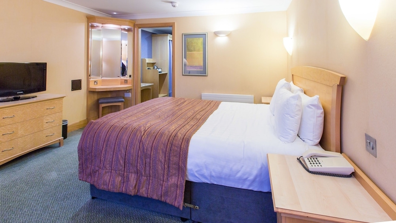 Imagen de la habitación del Hotel Hellidon Lakes Golf and Spa. Foto 12