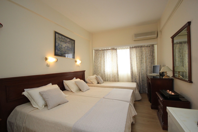 Imagen de la habitación del Hotel Hellinis. Foto 15