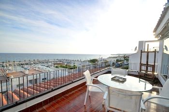 Imagen general del Hotel Hello Apartments Sitges Aiguadol&ccedil;. Foto 15