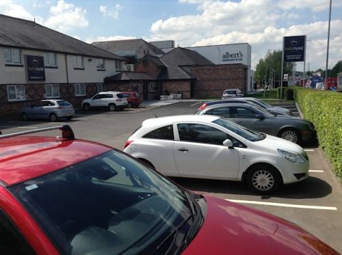 Imagen general del Hotel Hello. Foto 8