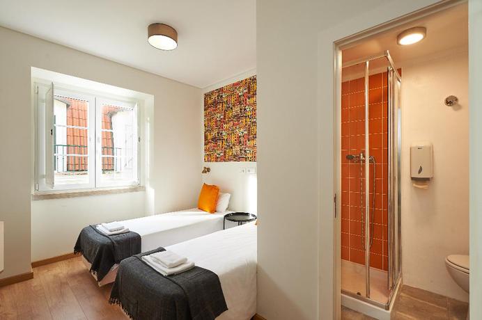 Imagen de la habitación del Hotel Hello Lisbon Santa Catarina Suites. Foto 8