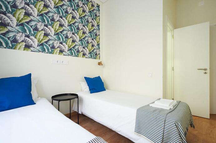 Imagen de la habitación del Hotel Hello Lisbon Santa Catarina Suites. Foto 9