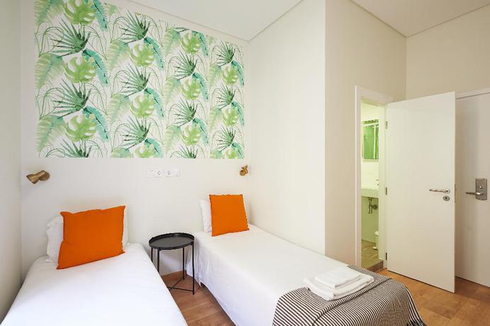 Imagen de la habitación del Hotel Hello Lisbon Santa Catarina Suites. Foto 12