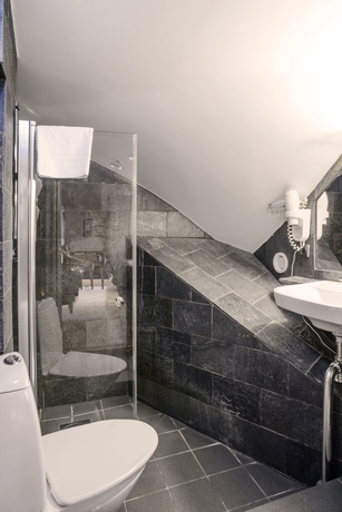 Imagen de la habitación del Hotel Hellsten. Foto 7