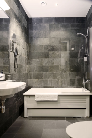 Imagen de la habitación del Hotel Hellsten. Foto 10