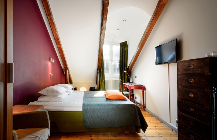 Imagen de la habitación del Hotel Hellsten. Foto 12