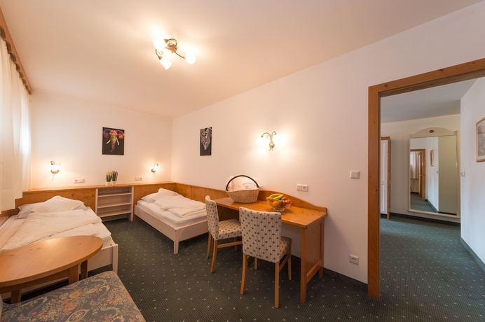 Imagen de la habitación del Hotel Hellweger. Foto 10