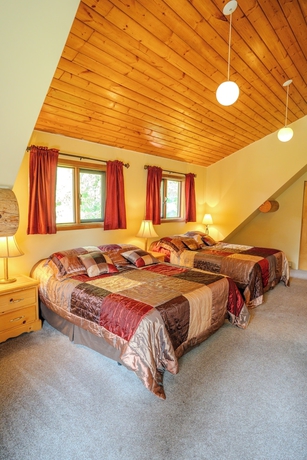 Imagen de la habitación del Hotel Helmcken Falls Lodge. Foto 6