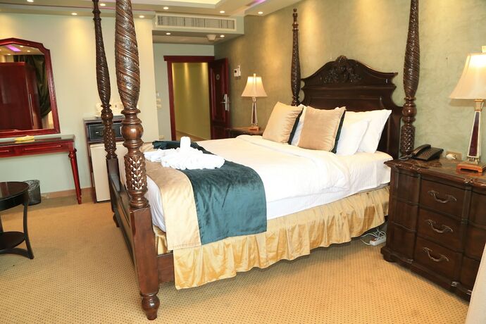 Imagen de la habitación del Hotel Helnan Nile Island. Foto 18