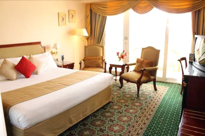 Imagen de la habitación del Hotel Helnan Royal. Foto 5