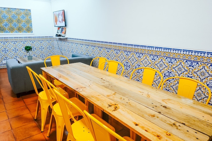 Imagen de los interiores del Hotel Help Yourself Hostels - Restelo. Foto 12