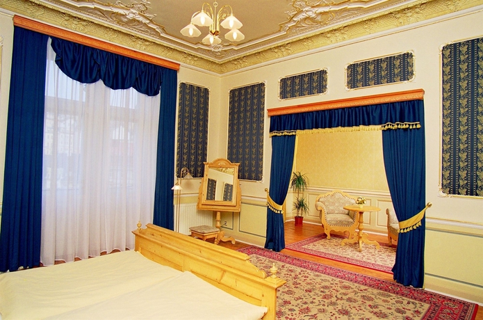 Imagen de la habitación del Hotel Heluan. Foto 6