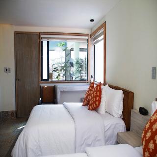 Imagen general del Hotel Helv&eacute;rica. Foto 3