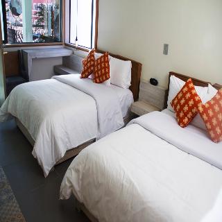 Imagen general del Hotel Helv&eacute;rica. Foto 6