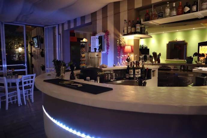 Imagen del bar/restaurante del Hotel Helvetia, Cervia. Foto 4