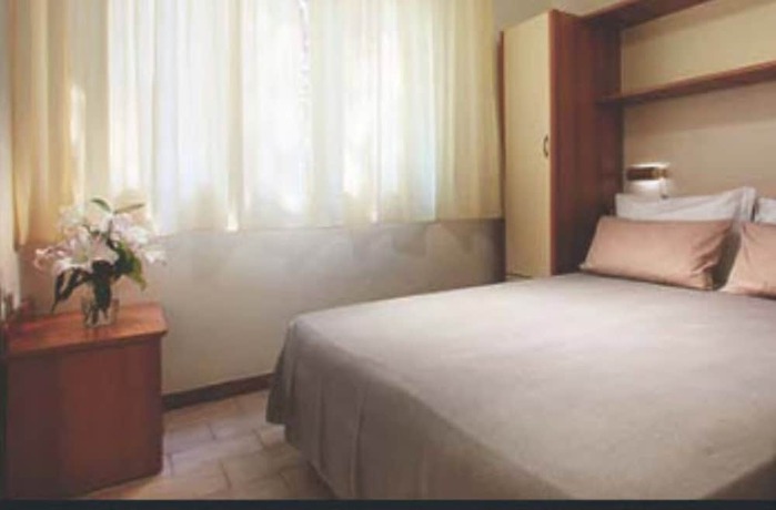 Imagen de la habitación del Hotel Helvetia, Cervia. Foto 10