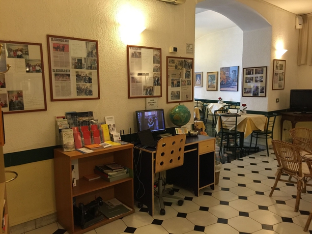 Imagen de los interiores del Hotel Helvetia, Génova. Foto 15