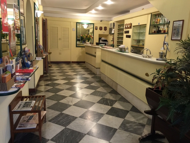 Imagen de los interiores del Hotel Helvetia, Génova. Foto 16