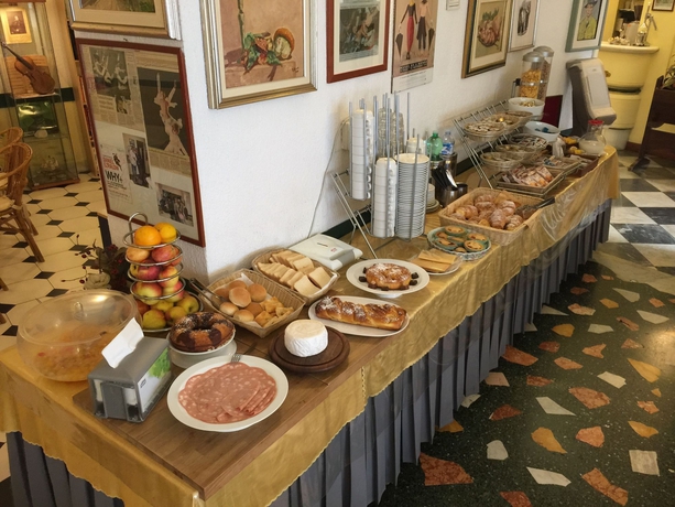 Imagen del bar/restaurante del Hotel Helvetia, Génova. Foto 3