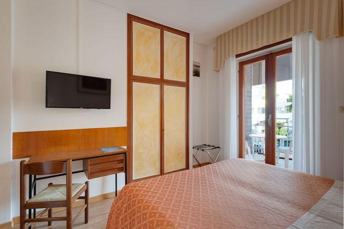 Imagen de la habitación del Hotel Helvetia, Grado. Foto 10