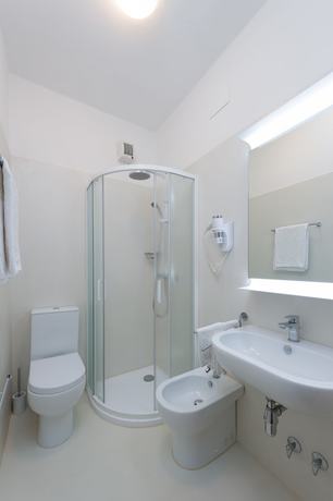 Imagen de la habitación del Hotel Helvetia, Grado. Foto 12