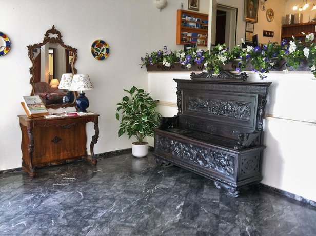 Imagen de los interiores del Hotel Helvetia, Grado. Foto 19