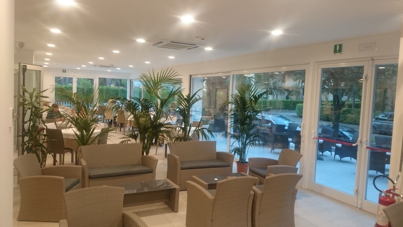 Imagen de los interiores del Hotel Helvetia, Lignano Pineta. Foto 13