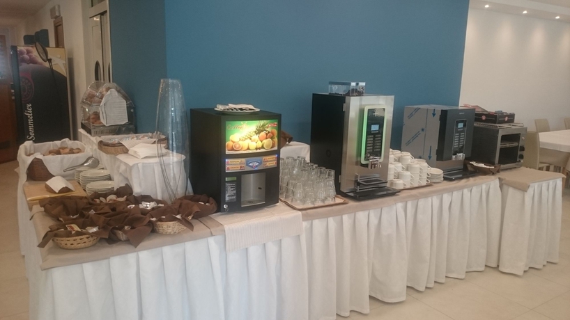 Imagen del bar/restaurante del Hotel Helvetia, Lignano Pineta. Foto 5