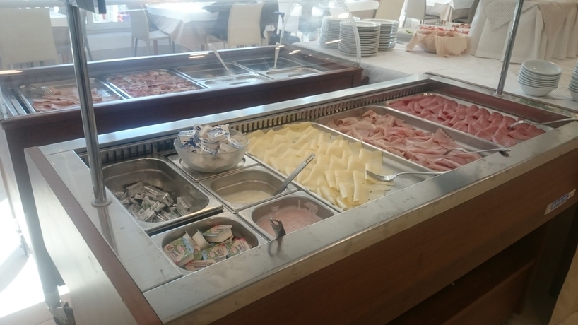 Imagen del bar/restaurante del Hotel Helvetia, Lignano Pineta. Foto 7