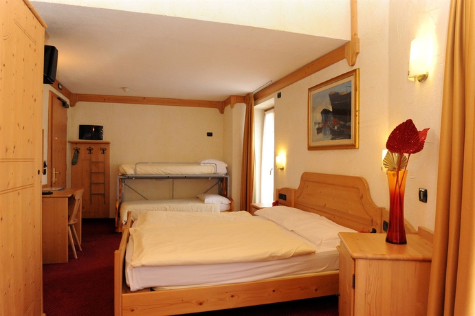 Imagen de la habitación del Hotel Helvetia, Livigno. Foto 8