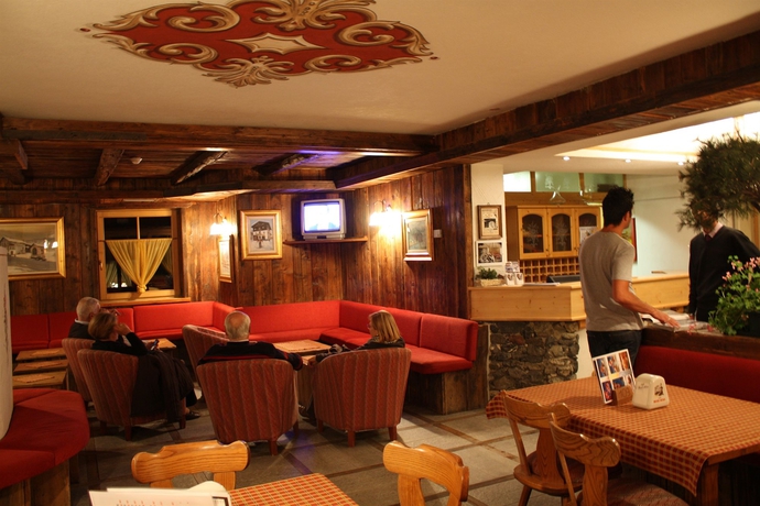 Imagen de los interiores del Hotel Helvetia, Livigno. Foto 11