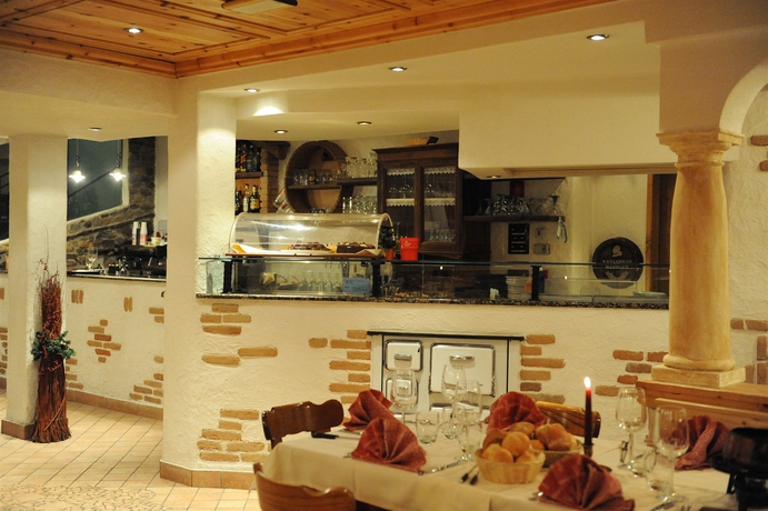 Imagen del bar/restaurante del Hotel Helvetia, Livigno. Foto 5