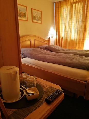 Imagen de la habitación del Hotel Helvetia, Zermatt . Foto 4