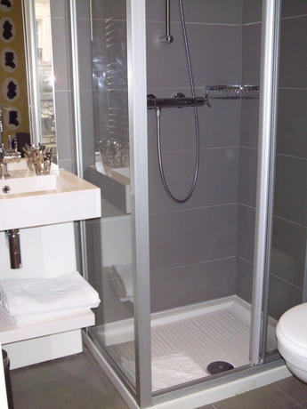 Imagen de la habitación del Hotel Helzear Champs Elysées. Foto 1