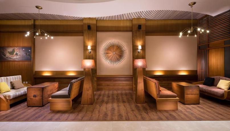 Imagen de los interiores del Hotel Hemangini. Foto 13