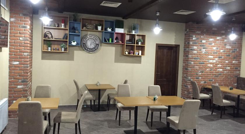Imagen del bar/restaurante del Hotel Hemingway. Foto 2