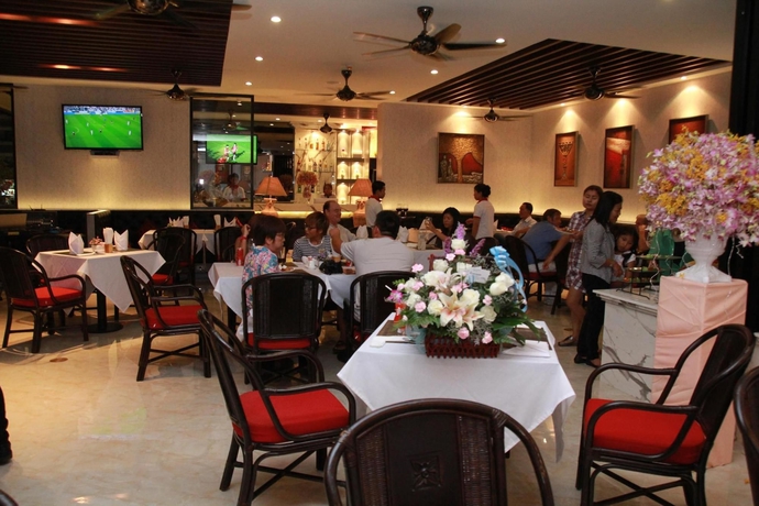 Imagen de los exteriores del Hotel Hemingways Silk. Foto 6