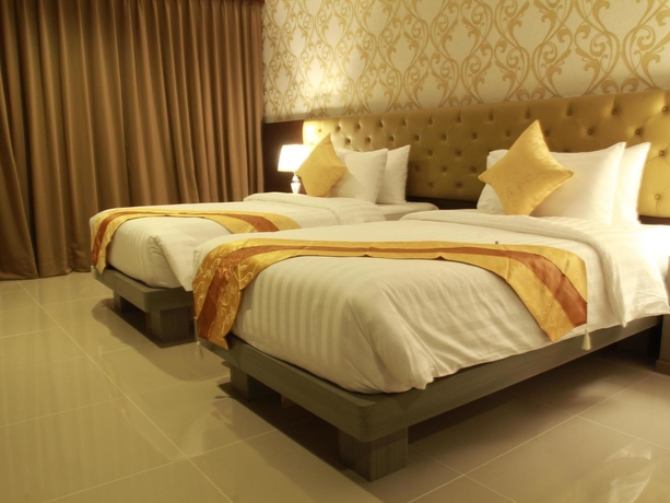 Imagen de los exteriores del Hotel Hemingways Silk. Foto 7