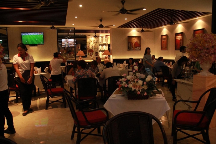 Imagen de los exteriores del Hotel Hemingways Silk. Foto 12