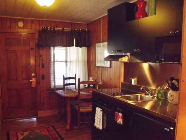 Imagen de los interiores del Hotel Hemlock Inn. Foto 14