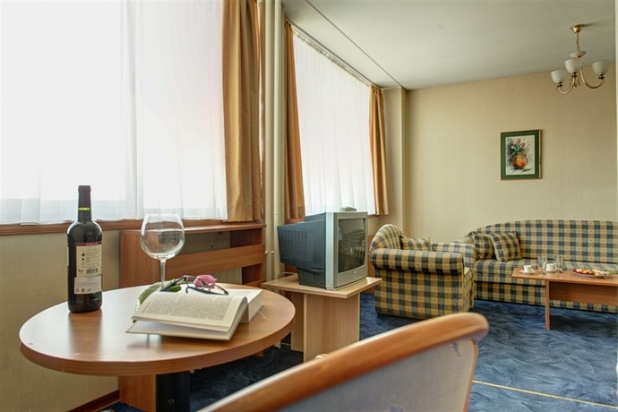 Imagen de los interiores del Hotel Hemus. Foto 14