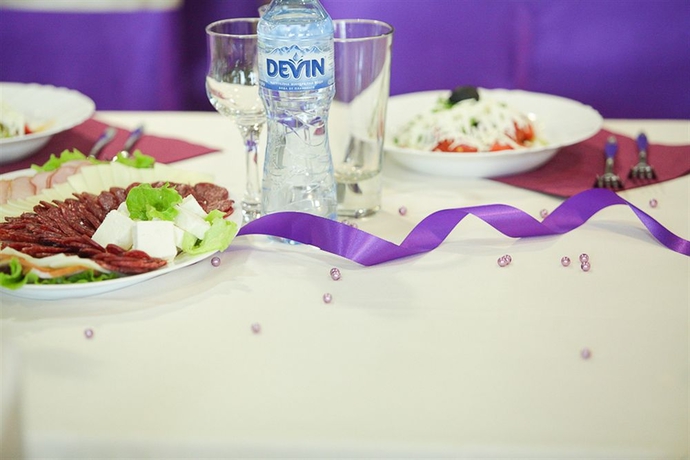 Imagen del bar/restaurante del Hotel Hemus. Foto 6