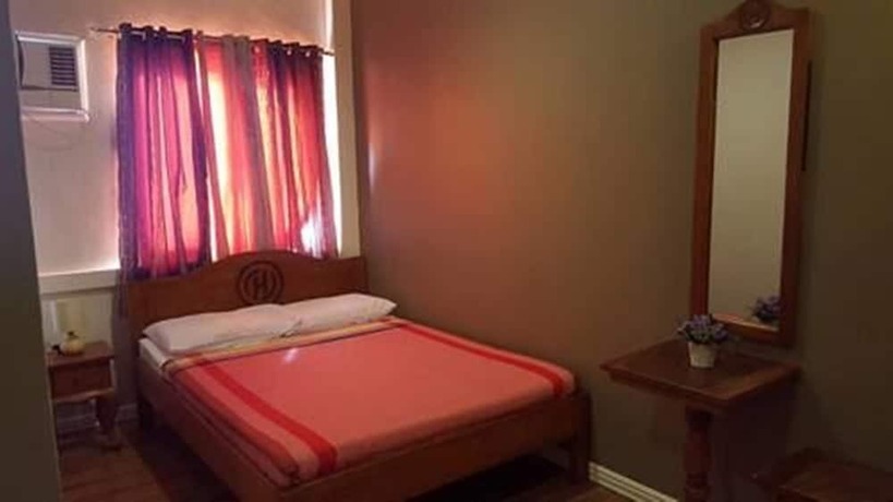 Imagen de la habitación del Hotel Henady Inn Annex. Foto 14